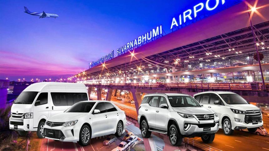 Devant le terminal de l'aéroport de Suvarnabhumi, principale porte d'entrée du pays