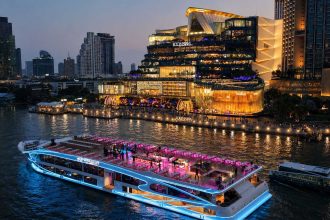 ICONSIAM et les tours du bord du Chao Phraya, vitrines de l'économie thaïlandaise