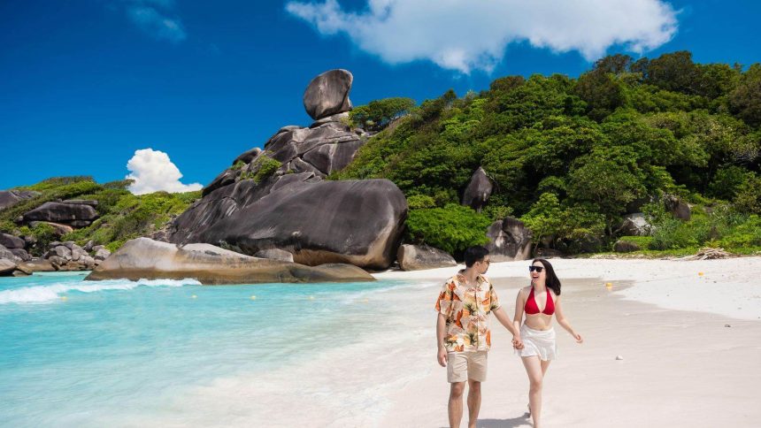 La plage de Donald Duck Bay et ses blocs de granit, dans les îles Similan