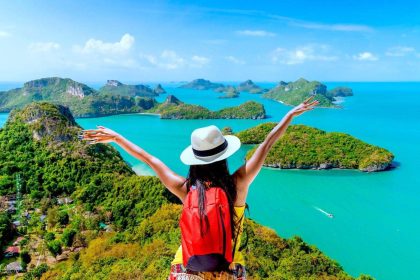 Vue sur les îlots du parc national marin d'Ang Thong depuis le point de vue de Ko Wua Ta Lap