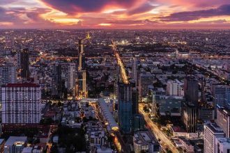 Bangkok au crépuscule depuis la plateforme d'observation de la tour Baiyoke
